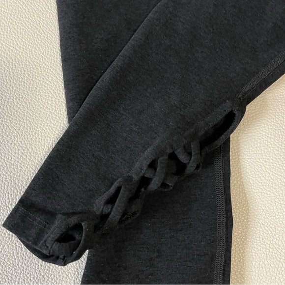 Beyond Yoga Spacedye Crossed High Waisted Midi Legging, size S. - Picture 5 of 10